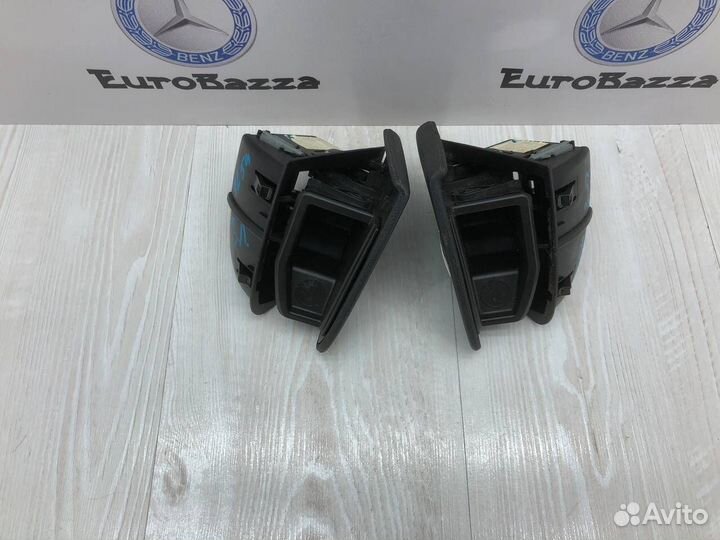 Пепельница задней двери Mercedes W211