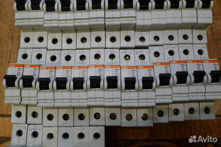 Автомат ABB С25