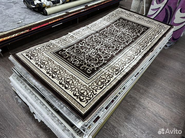 Ковер 1х2 новый, классический