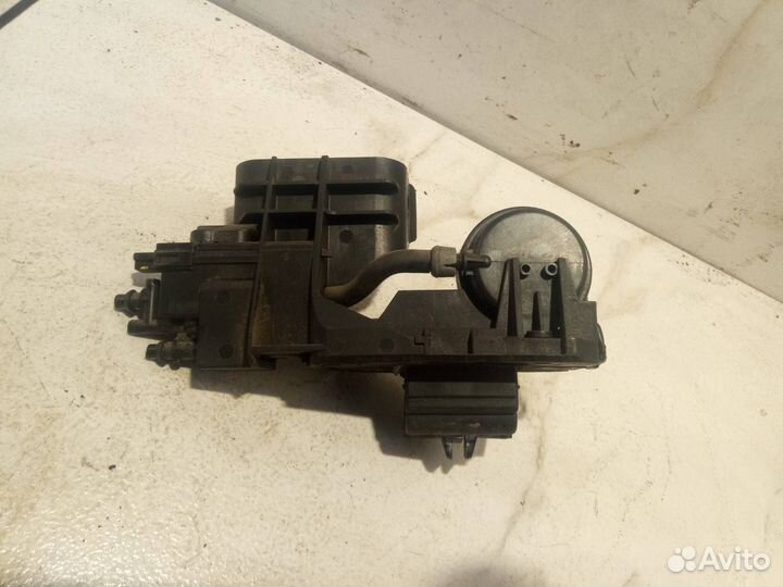 Замок крышки багажника Mercedes-Benz S-Класс W220