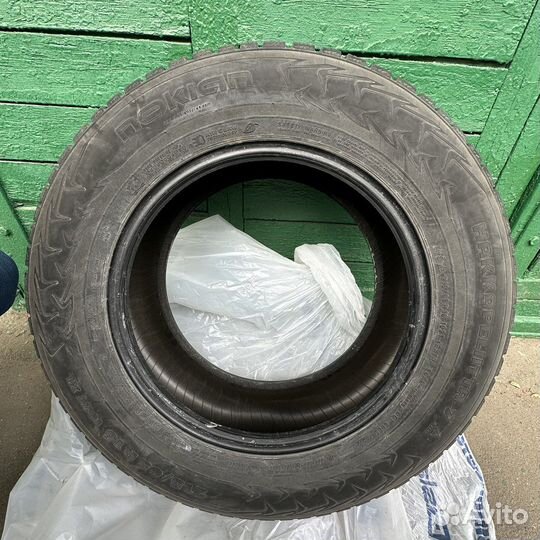 Nokian Tyres Hakkapeliitta 7 215/65 R16 102T