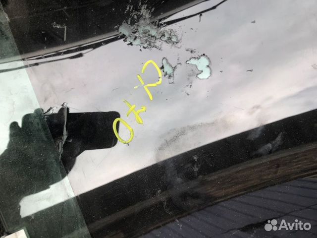 Стекло двери заднее левое Volvo Xc70