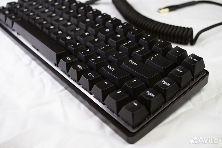 Бесшумная механика на CherryMX Silent Red + кабель