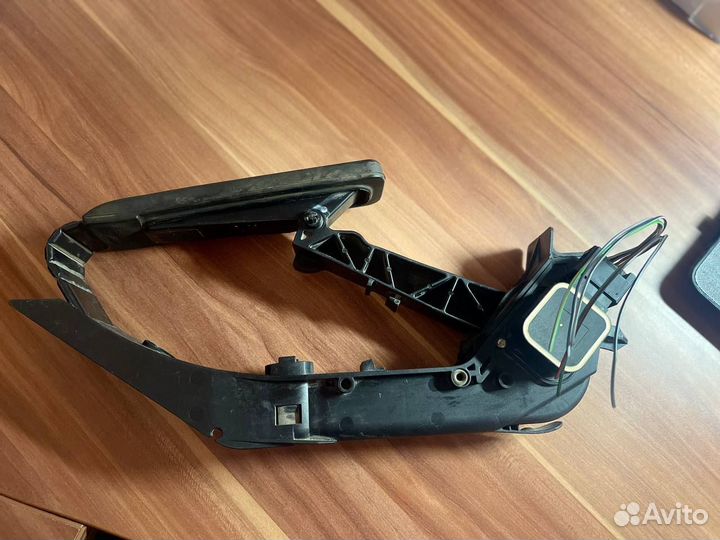 Педаль газа A2203000004 Mercedes-Benz