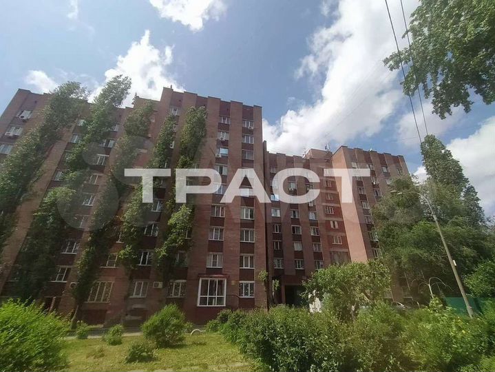 Комната 17 м² в 8-к., 3/9 эт.