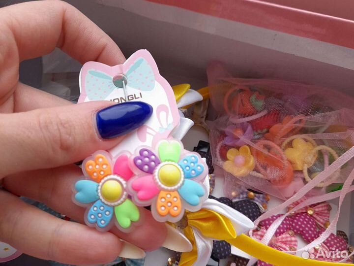 Аксессуары-заколки, резинки,браслеты,брошь,ободки