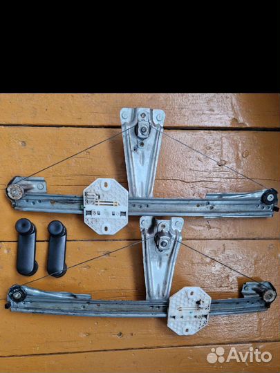 Стеклоподъемники на Renault Sandero