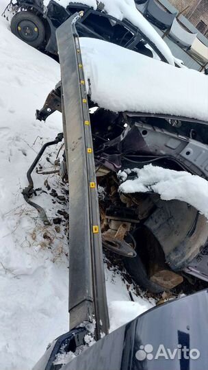 Накладка порога правая.Volvo XC90.2008г