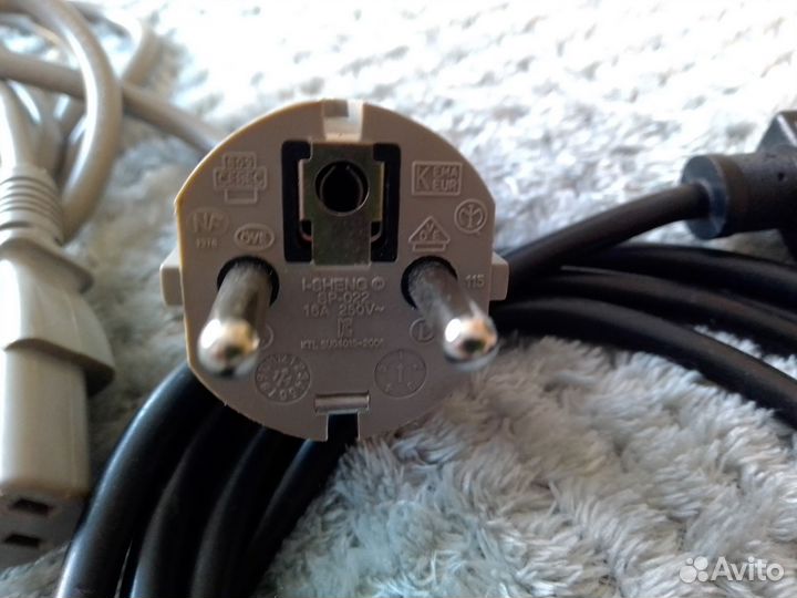 Кабель питания для компьютера