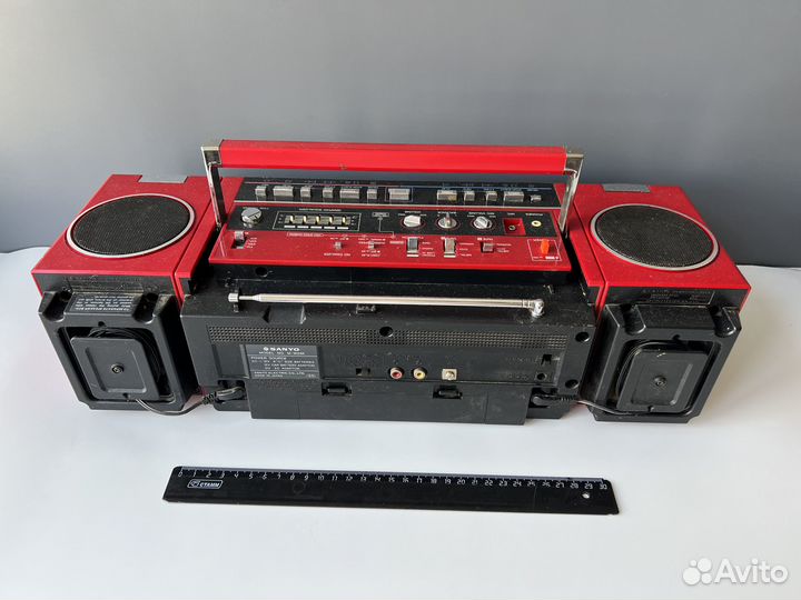 Ретро магнитофон Sanyo M-W24K. Япония. Кассетный