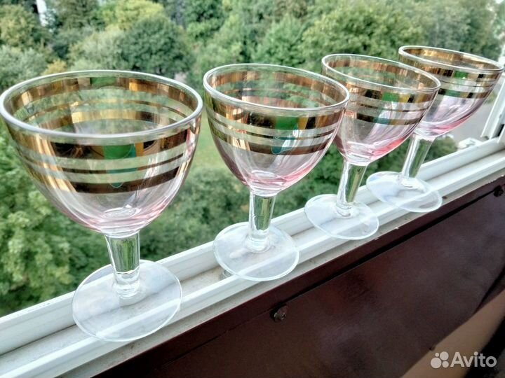 Рюмки на ножке цветное стекло СССР. Хрусталь СССР