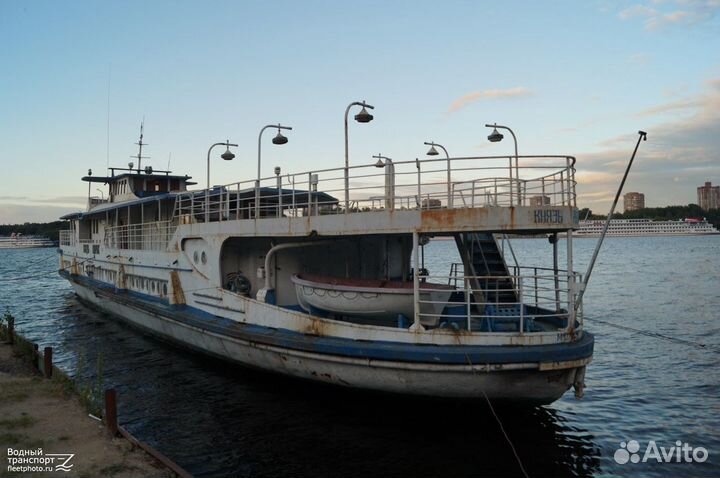 Продам Теплоход «Князь Рюрик» 1952 г.в