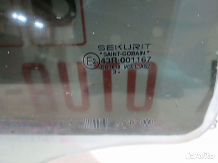 Стекло двери задней левой Volkswagen Touareg