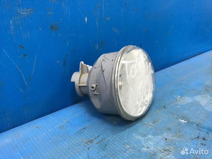 Фара противотуманная левая Toyota Land Cruiser (15