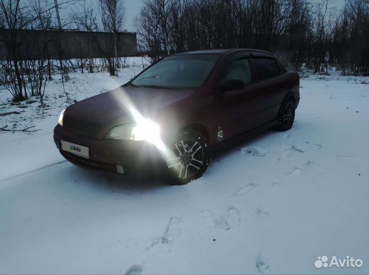 Opel Astra 1.8 AT, 1998, 300 000 км