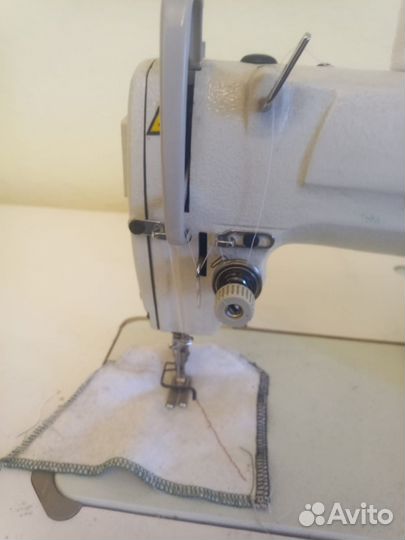 Швейная машина Zoje