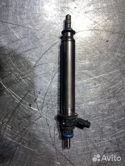 Форсунка Mercedes Gla X156 M274 1.6I 2017