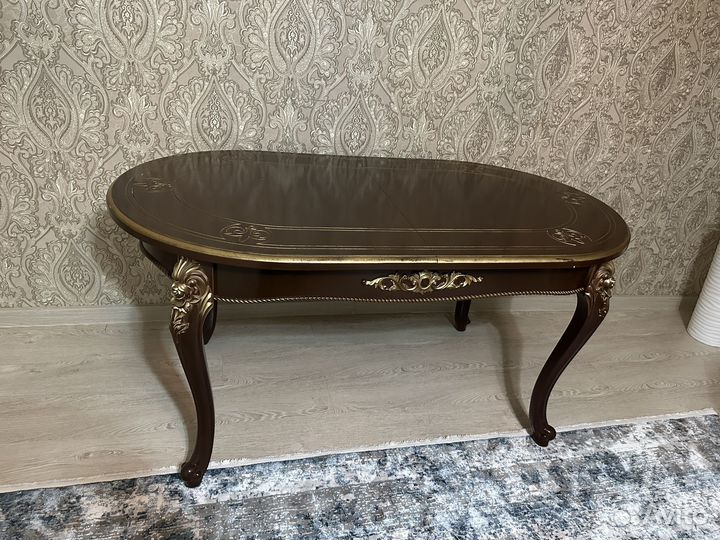 Кухонный стол