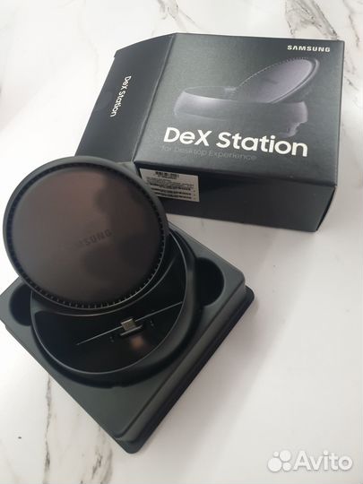 Док-станция для телефона Samsung DeX EE-MG950