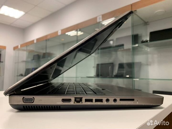 Ноутбук Hp 17.3