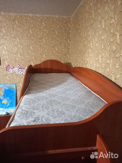 Продаю кровать чердак