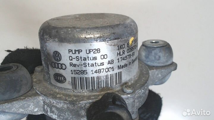 Насос вакуумный Volkswagen Jetta 6, 2016