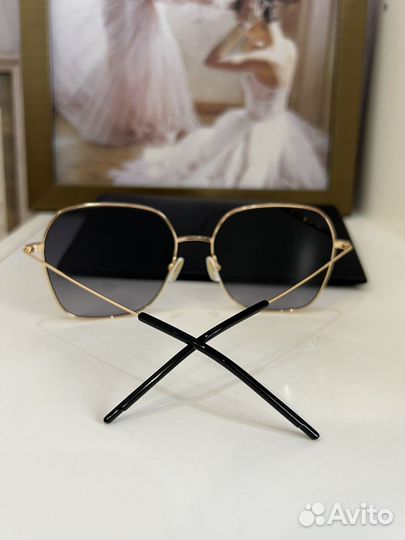 Солнцезащитные очки hugo boss женские