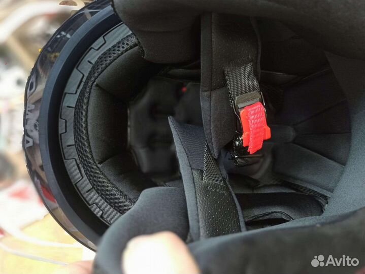 Шлем открытый цвет карбон