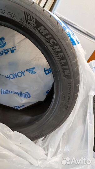 Michelin Pilot Sport 4 225/45 R17 94ZR