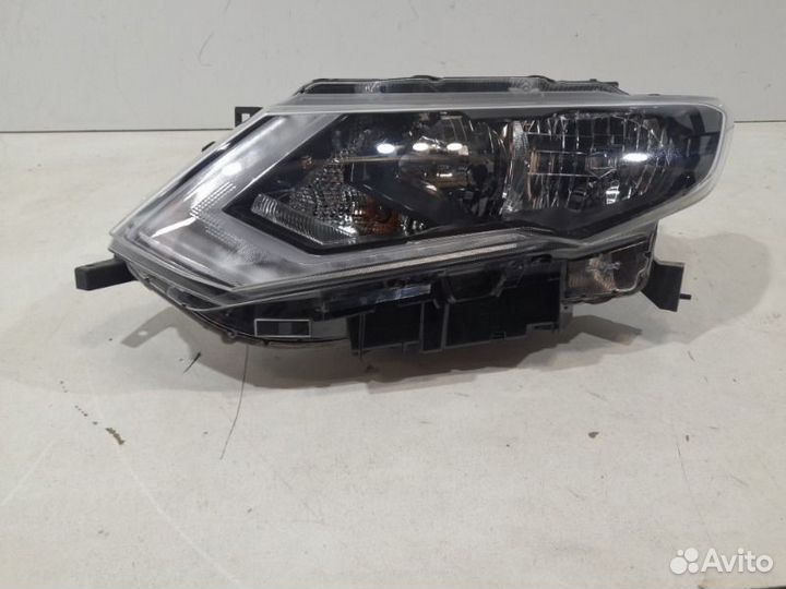 Фара левая Nissan X-Trail T32 2018