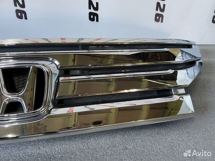 Решетка радиатора Honda Stepwgn RK1 RK5 RK2 2.0 L