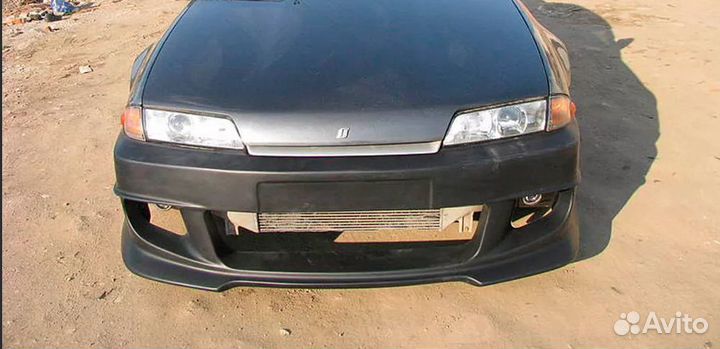 Передний бампер D.Speed на Nissan Skyline R32