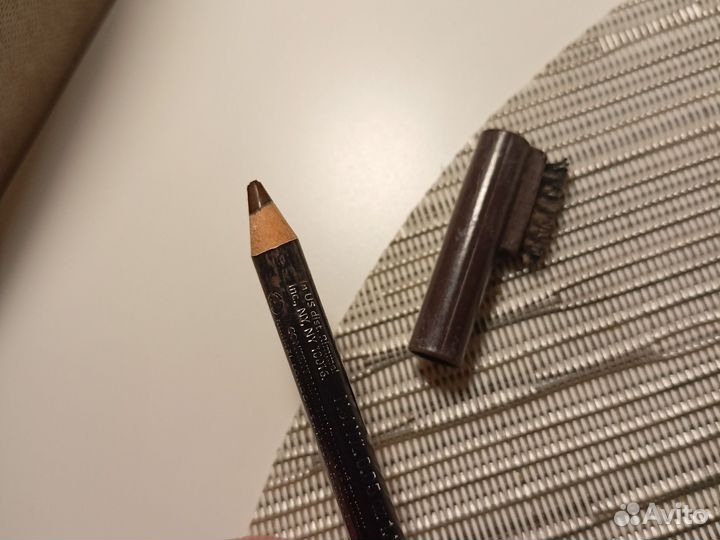 Косметика пакетом подводка духи блеск для губ