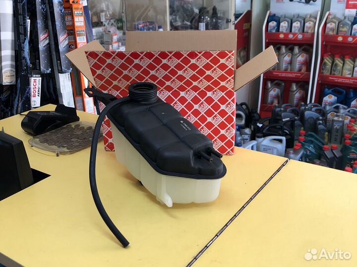 Бачок расширительный мерседес W220/W463