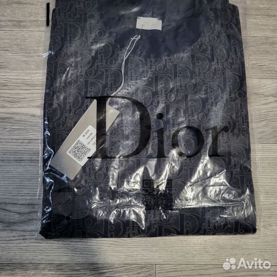 Футболка christian dior