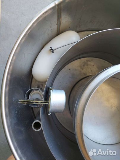 Новый Водонагреватель титан кнэ-25