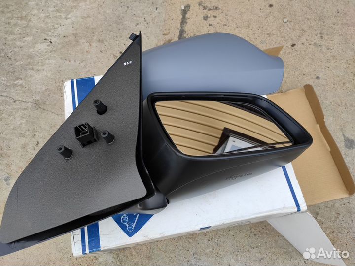 Зеркало правое Электрическое на Opel Astra G