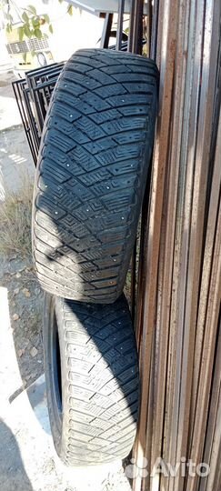 Goodyear UltraGrip 215/60 R16 99T