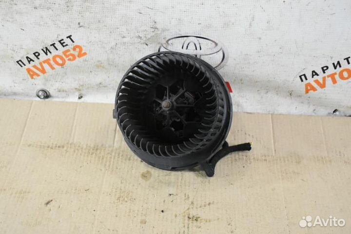 Моторчик печки Volkswagen Passat B6 2005 - 2011