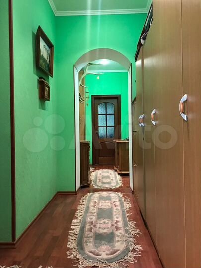 4-к. квартира, 90 м², 1/2 эт.