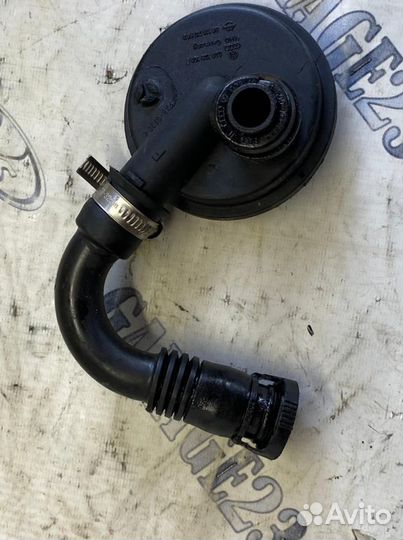 Клапан вентиляции картерных газов Volkswagen Golf
