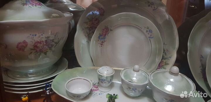 Обеденный сервиз