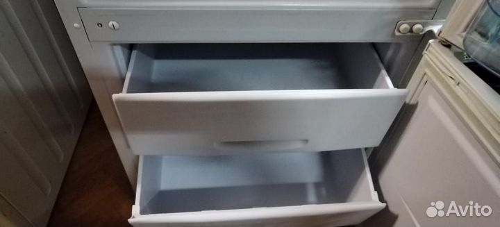 Холодильник Бирюса