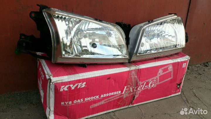 Фара мазда демио 97г-2001г правая/левая