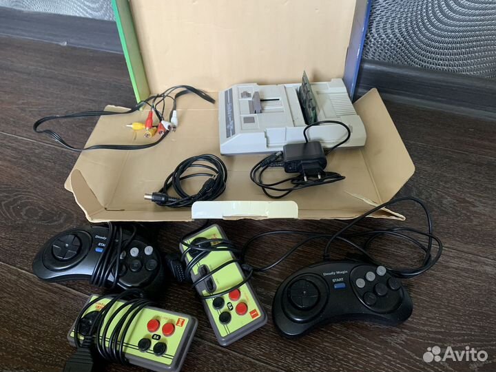 Игровая приставка dendy