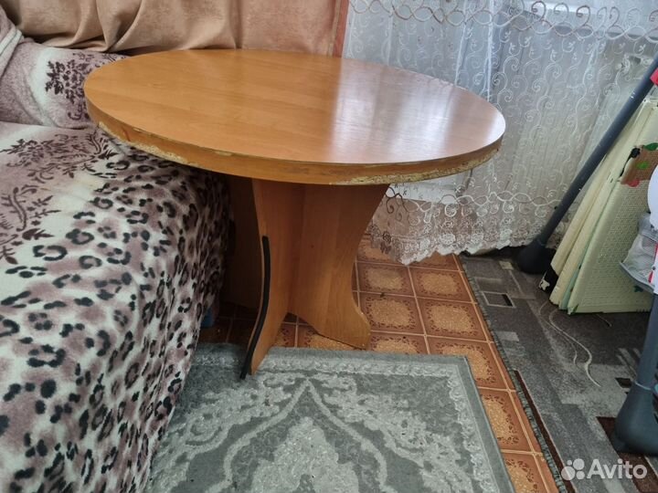 Стол круглый