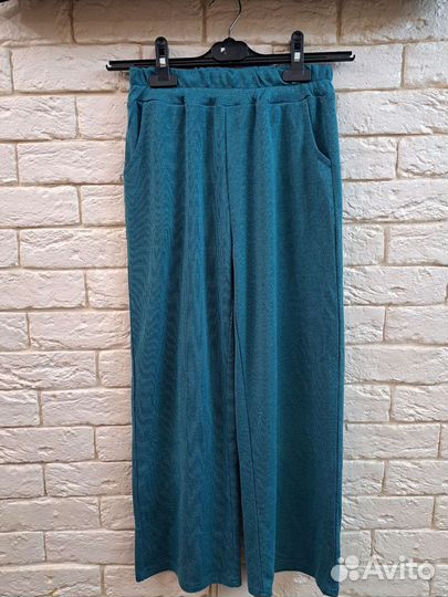 Одежда на девочку 152см