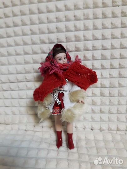 Кукла фарфоровая коллекционная