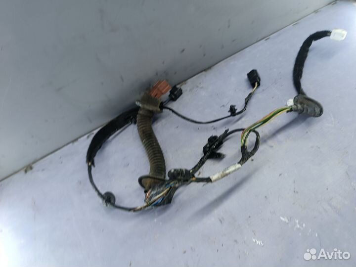 Проводка задней левой двери Renault Logan 2