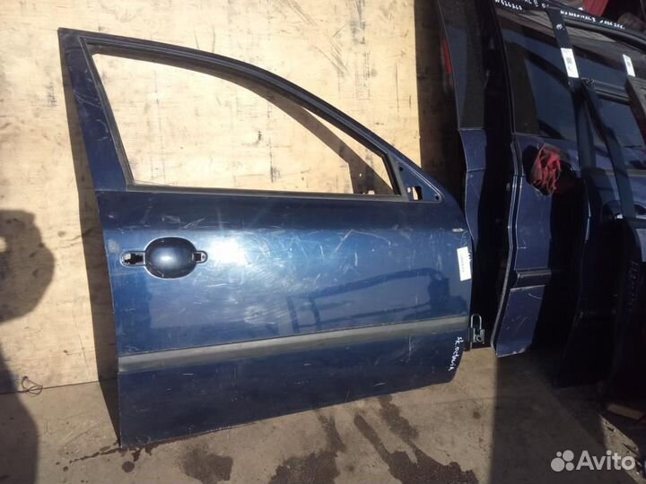 Дверь передняя правая Skoda Octavia